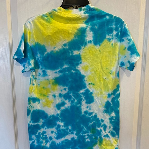 Peanuts Mens Aqua Tye Dye UV Ink Snoopy Graphic - Picture 4 of 4